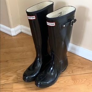 Barely used Hunter boots!